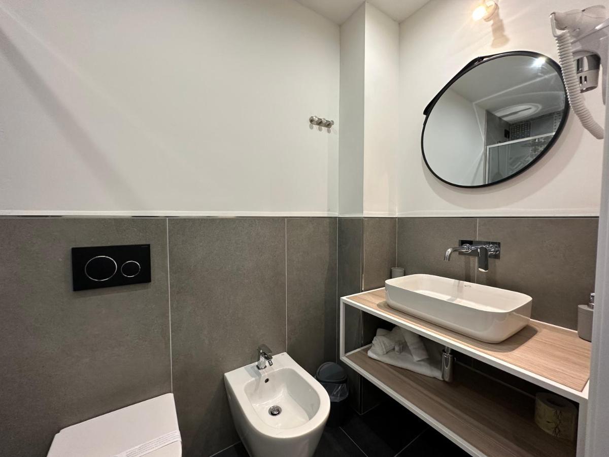 Ng Guest House Il Gallura Olbia Bagian luar foto