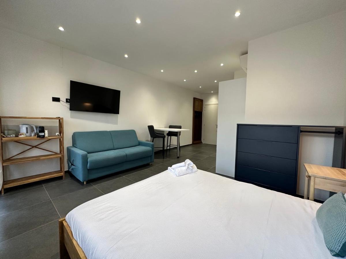 Ng Guest House Il Gallura Olbia Bagian luar foto