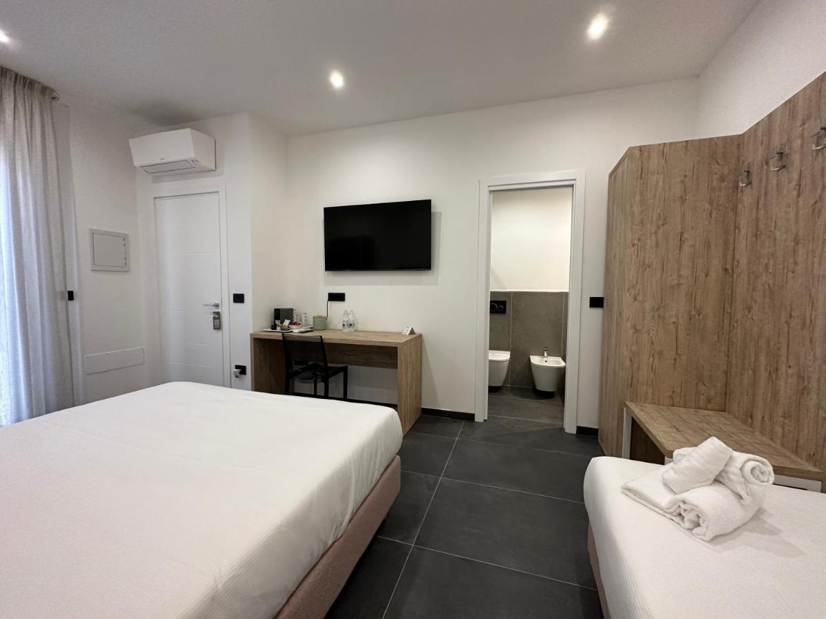 Ng Guest House Il Gallura Olbia Bagian luar foto