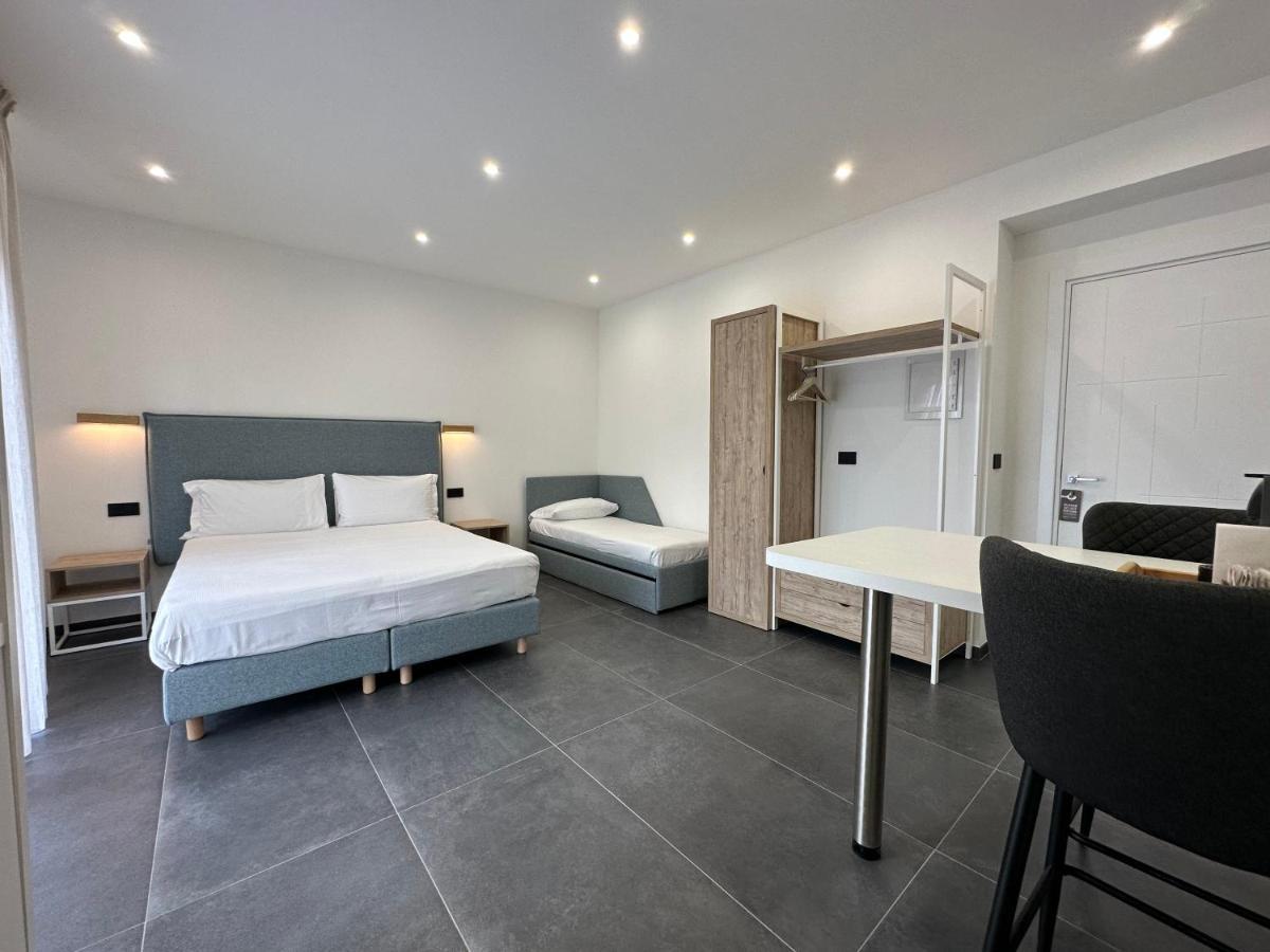 Ng Guest House Il Gallura Olbia Bagian luar foto