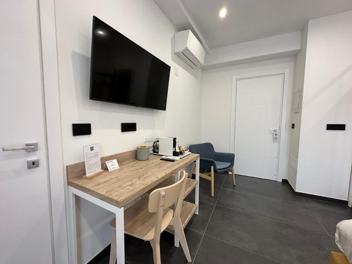 Ng Guest House Il Gallura Olbia Bagian luar foto