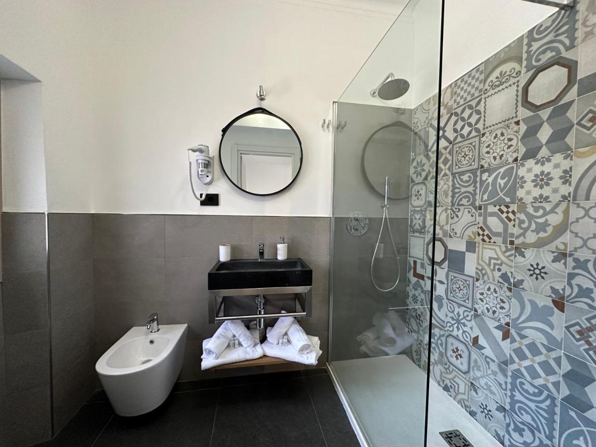 Ng Guest House Il Gallura Olbia Bagian luar foto
