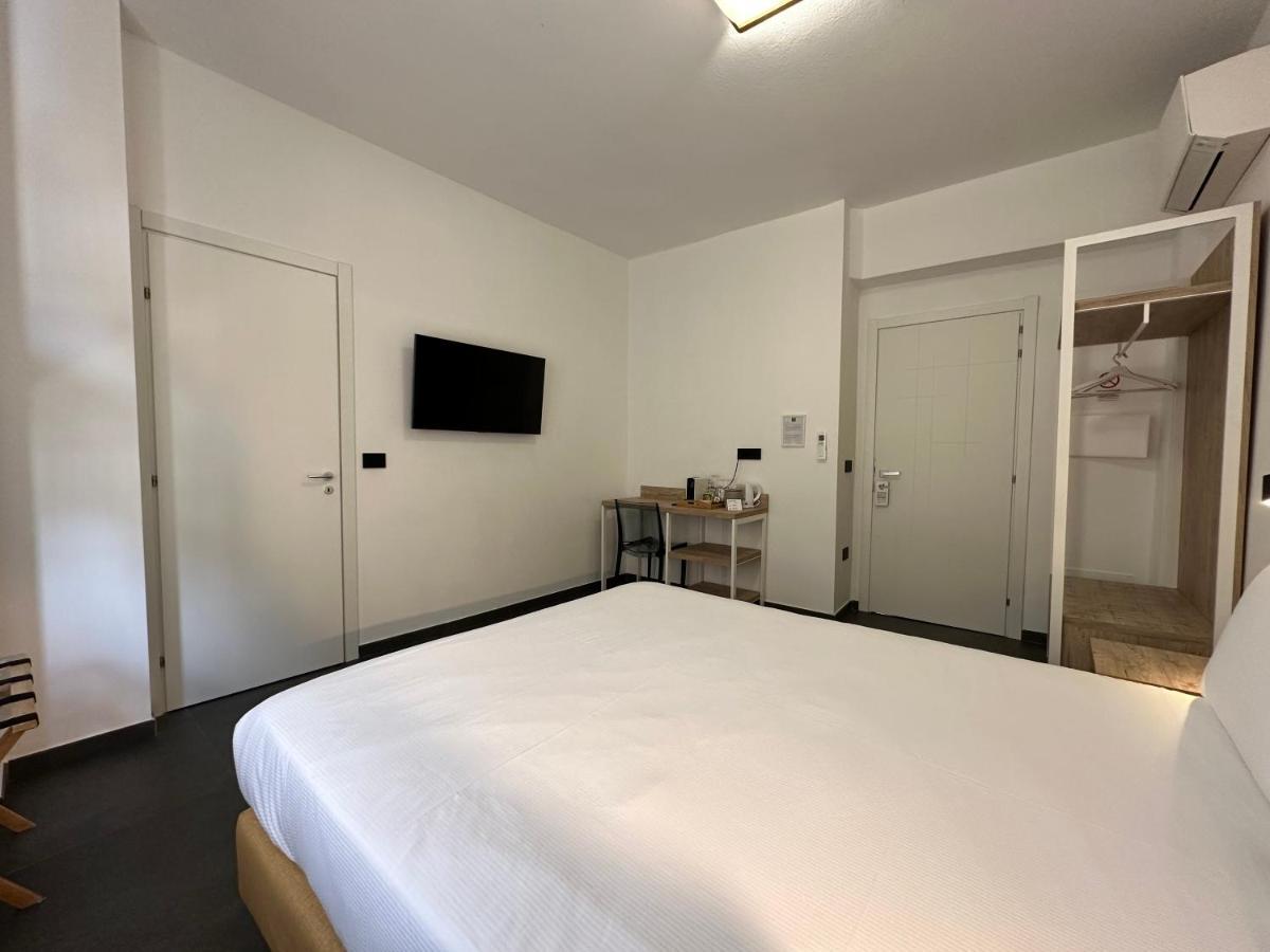 Ng Guest House Il Gallura Olbia Bagian luar foto